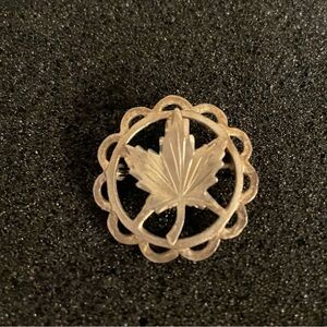Gold Tone Maple Leaf Brooch NIB